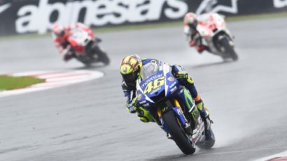 Valentino Rossi câştigă la Silverstone, la clasa MotoGP