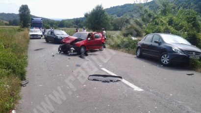 [FOTO] Accident cu 5 victime între Goruia şi Gârlişte