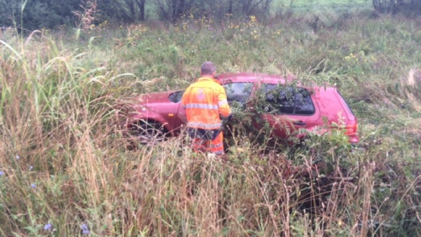 [FOTO] ATENŢIE! Accidente în lanţ din cauza carosabilului umed