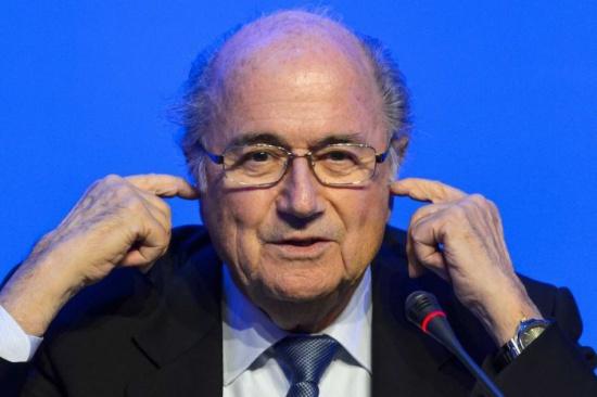 Blatter renunță la funcția de membru CIO