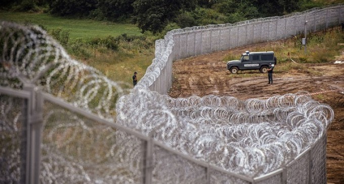 Ungaria va construi un gard şi la graniţa cu România, dacă va fi necesar