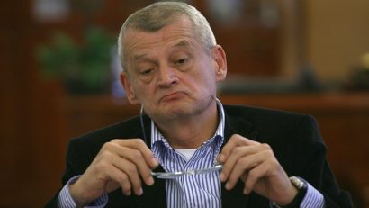 UPDATE Primarul Sorin Oprescu, reţinut de DNA