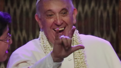 Papa Francisc debutează în muzica rock