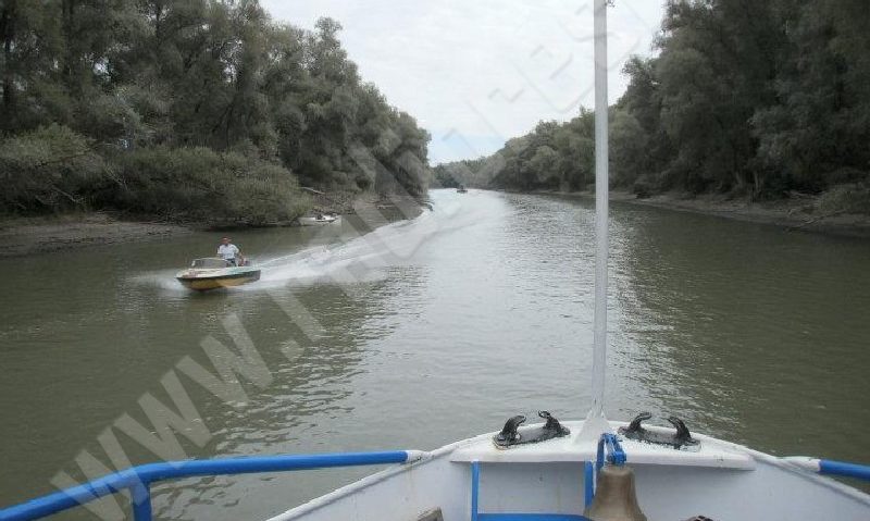 [AUDIO] „Baziaş 1” va fi lansat la apă. Catamaranul va efectua croaziere pe Dunăre