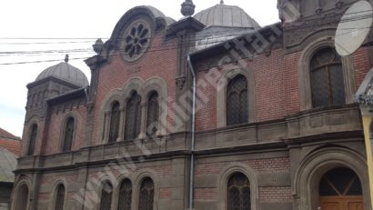 [FOTO-AUDIO] Holocaustul marcat ostil la sinagogă. Reşiţenii nu s-au înghesuit la templu