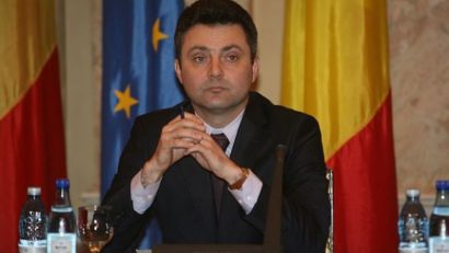 Procurorul general Tiberiu Niţu: S-a început urmărirea penală pentru omor calificat şi distrugere calificată