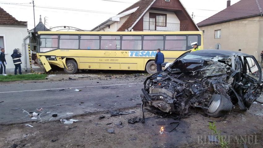 [VIDEO] Un tânăr de 20 de ani a murit şi 5 oameni sunt în stare gravă