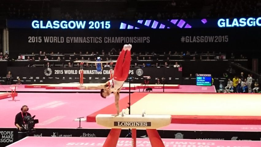 [FOTO] Gimnaştii japonezi câştigă titlul mondial pe echipe după 37 de ani