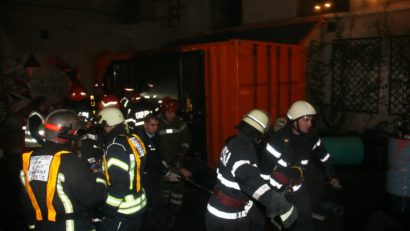 [UPDATE] Tragedie în club: 27 de tineri au murit şi 162 sunt răniţi. Guvernul vrea să declare trei zile de doliu naţional