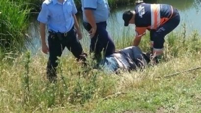 Adolescent din Timiş găsit aproape mort pe marginea drumului