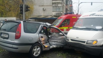 Trafic blocat la ieşirea din Timişoara în urma unui accident