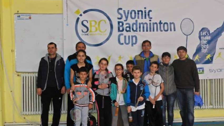 Copiii din Bocşa s-au remarcat la etapa a treia a Syonic Badminton Cup