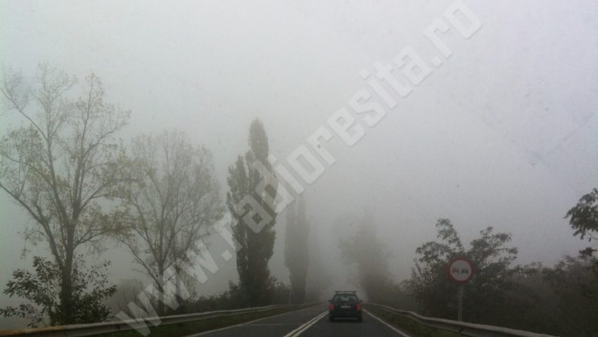 Atenţionare de ceaţă pentru judeţele Arad,Timiş,Hunedoara şi de vânt pentru zonele montane din judeţele Caraş-Severin şi Hunedoara