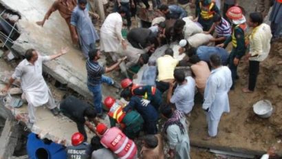 Tragedie în Pakistan. Morţi, răniţi şi dispăruţi în urma prăbuşirii unei fabrici