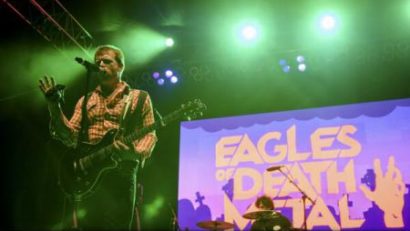 Membrii trupei Eagles of Death Metal vorbesc pentru prima dată despre atentatul de la Bataclan