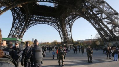 23 de persoane arestate de Poliţia franceză în dosarul atentatelor de la Paris