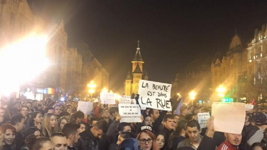 [FOTO] Bunicii la război, părinții la Revoluție, acum e rândul nostru!