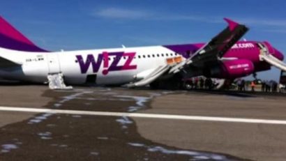 Panică la bordul unei aeronave Wizz Air: un român a încercat să spargă uşa de la cabina piloţilor