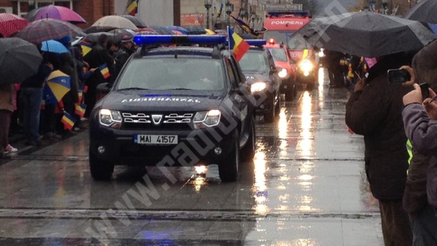 [FOTO] La mulţi ani, România! Reşiţa a sărbătorit în aer liber Ziua României