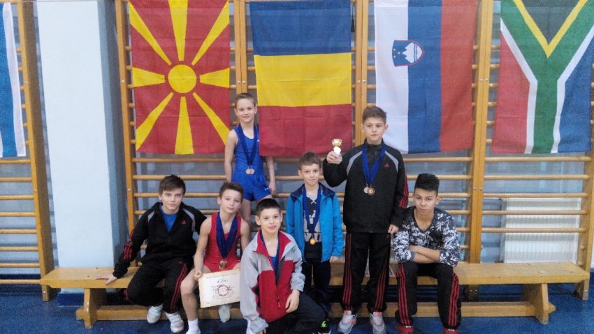 [FOTO/AUDIO] Noi medalii pentru gimnastica reşiţeană