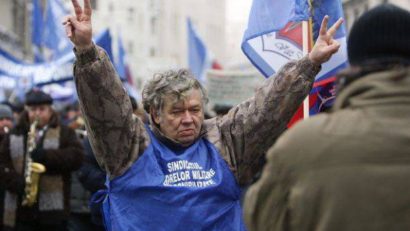 Pensionarii militari protestează în Bucureşti