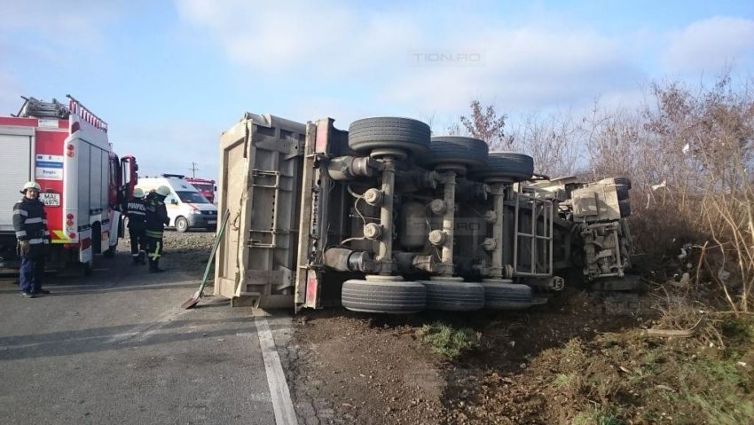 Accident grav din cauza neatenţiei!