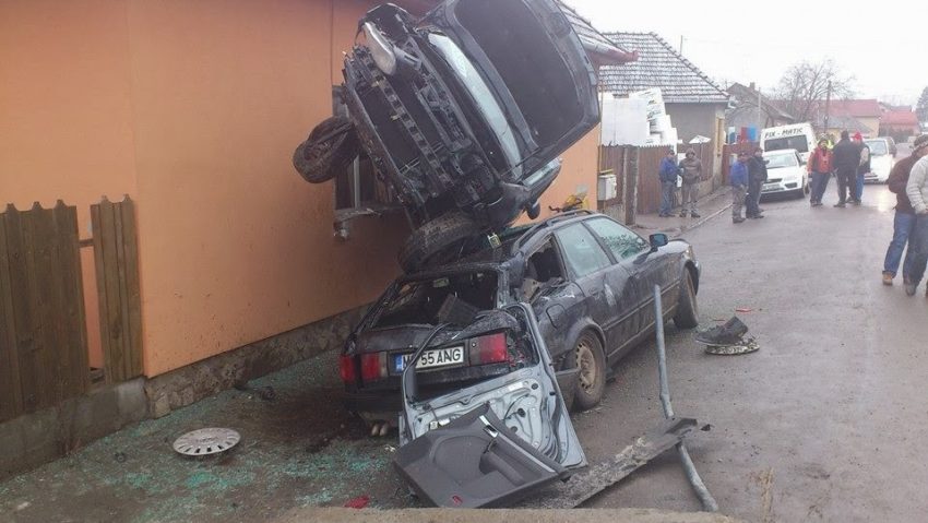 [FOTO] Unul dintre cele mai spectaculoase accidente auto din ultimul timp