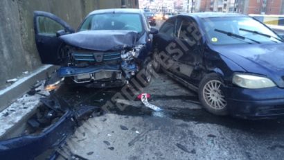 [FOTO] Accident: Şefa de la Garda de Mediu Caraş-Severin, implicată într-un eveniment rutier