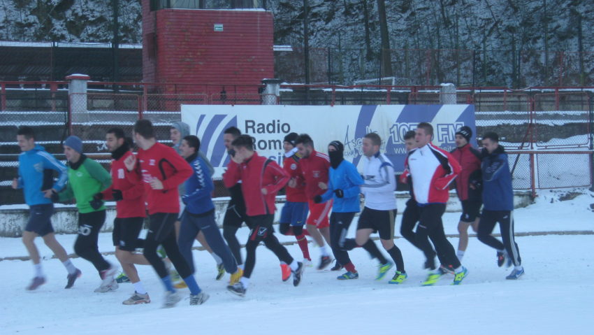 [FOTO] CSM Şcolar Reşiţa a reluat pregătirile în Valea Domanului