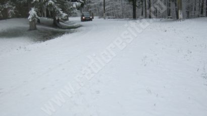 [UPDATE] Traficul rutier, afectat de ninsori. Vezi lista drumurilor închise!