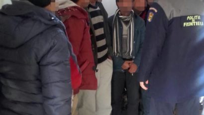 22 de cetăţeni străini au fost îndepărtaţi sub escortă de către poliţiştii de imigrări