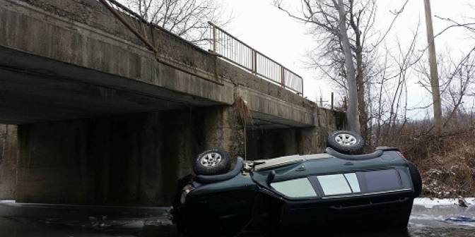 Accident în Caraș-Severin, pe bani publici. Incompetenţa şi-a spus cuvântul