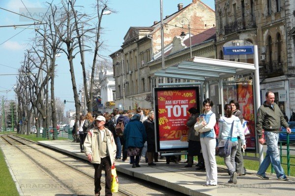 O tânără a născut într-o staţie de tramvai din Arad