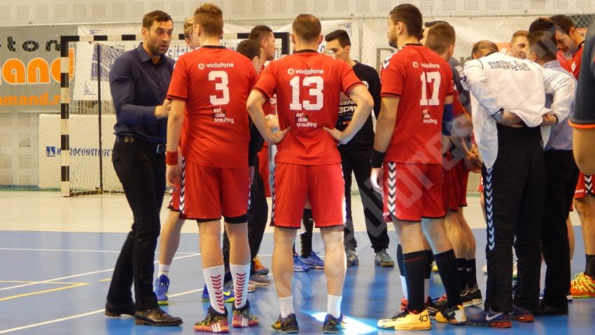 Handbal Club Adrian Petrea Reşiţa a fost aproape de o victorie la puternica formaţie a CSM Bucureşti