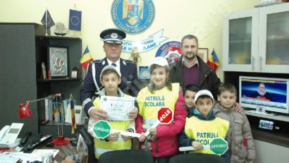 [FOTO] Ziua de doliu naţional afectează activitatea poliţiştilor