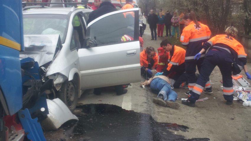 [FOTO] Accident mortal: Un bărbat şi-a pierdut viaţa în timp ce se certa cu soţia la telefon