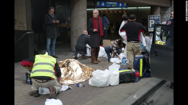 [FOTO-VIDEO] Atentate Bruxelles: a început vânătoarea de terorişti, trei zile de doliu naţional