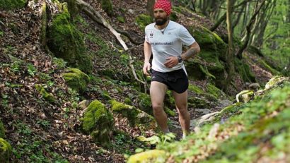 AlerGÂND la pădure pentru sănătate. Sunteți așteptați la Reșița Trail Race duminică, 17 aprilie!