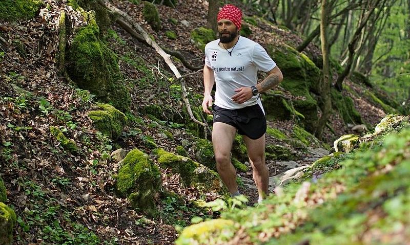 AlerGÂND la pădure pentru sănătate. Sunteți așteptați la Reșița Trail Race duminică, 17 aprilie!