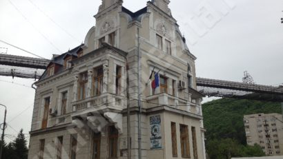 [AUDIO-FOTO] Istoria Reşiţei în atenţia autorităţilor. O clădire monument reabilitată cu bani de la Ministerul Educaţiei