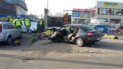 Cinci persoane au murit în timp ce aşteptau autobuzul să meargă la lucru