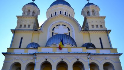 Lăcaşurile de cult ortodoxe şi greco-catolice pregătite de Înviere. Ceremoniile vor avea loc la miezul nopţii