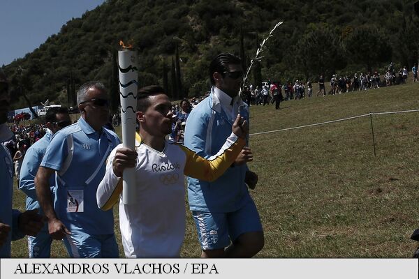 [FOTO-VIDEO] Flacăra a fost aprinsă pentru Jocurile Olimpice de la Rio