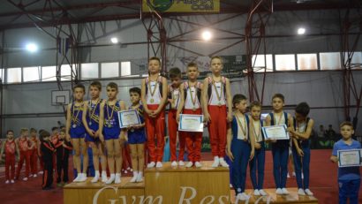 După mai mulți ani, gimnaștii reșițeni juniori III au câștigat aurul la Campionatele Școlare