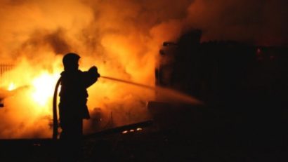 Pacienţi arădeni evacuaţi în urma unui incendiu la un centru medical