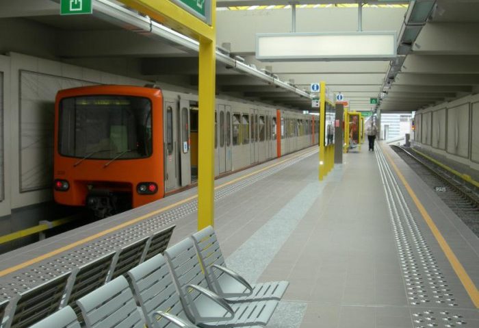 Staţia de metrou Maelbeek din Bruxelles a fost redeschisă