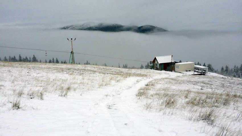 Zăpadă la munte, la mijlocul lunii mai