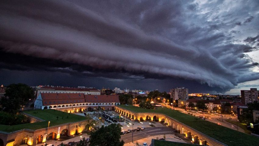 [FOTO] Norul apocaliptic de peste capitala Banatului surprins în fotografii