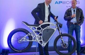 [VIDEO] Premieră mondială. Prima motocicletă produsă prin imprimare 3D