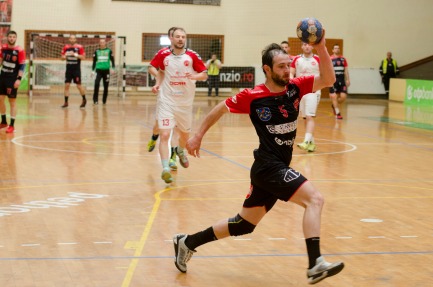 Echipele bănăţene au fost învinse în faza a II-a din play offul Ligii Naţionale de handbal